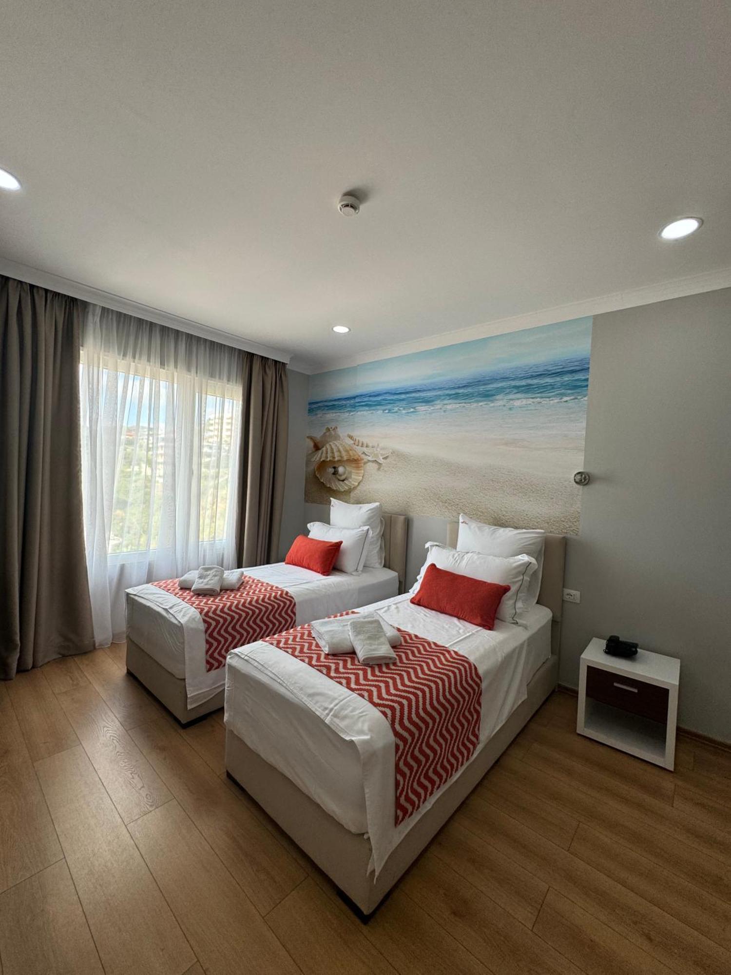 Hotel Britania Wlora Zewnętrze zdjęcie