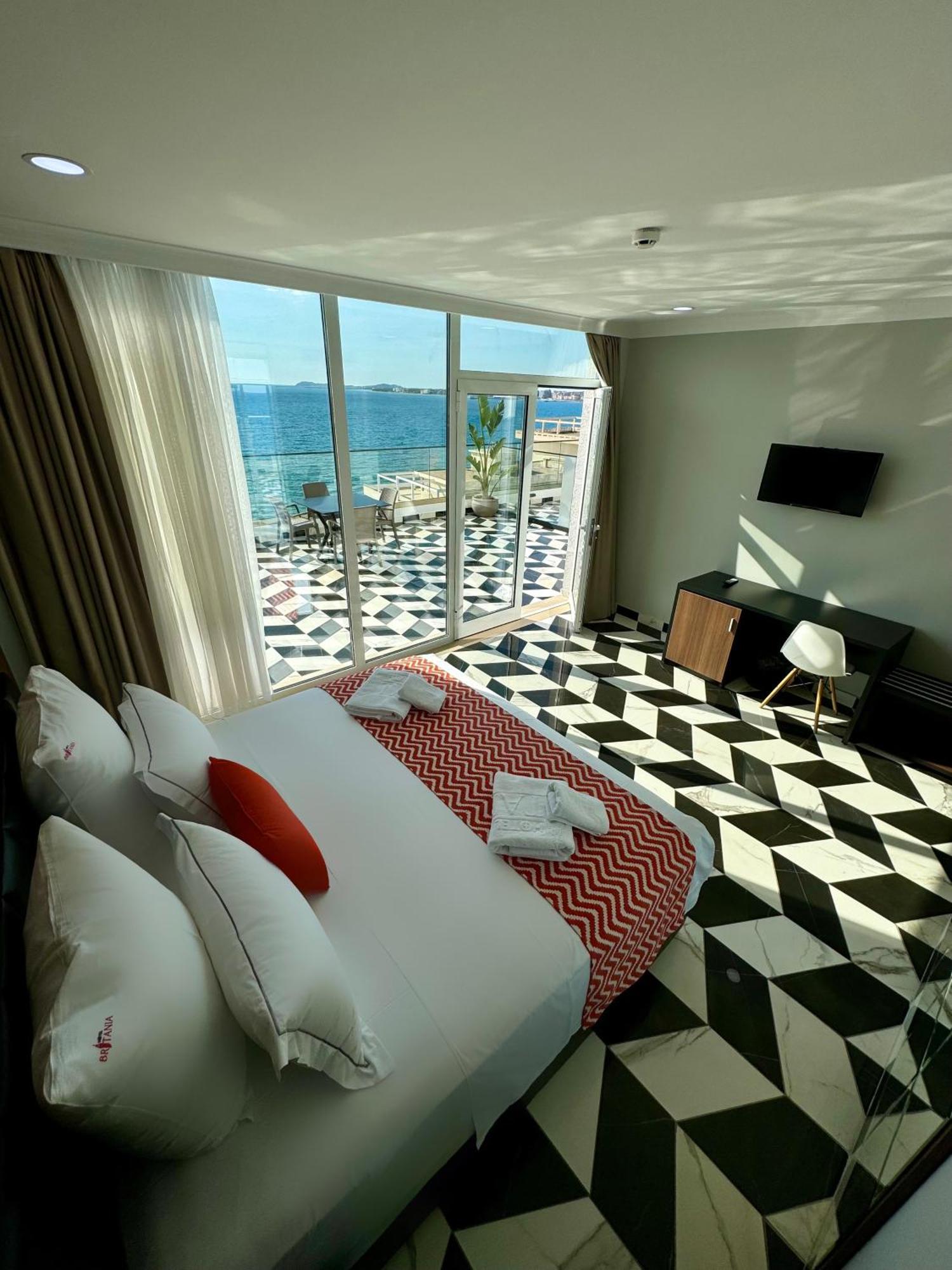 Hotel Britania Wlora Zewnętrze zdjęcie