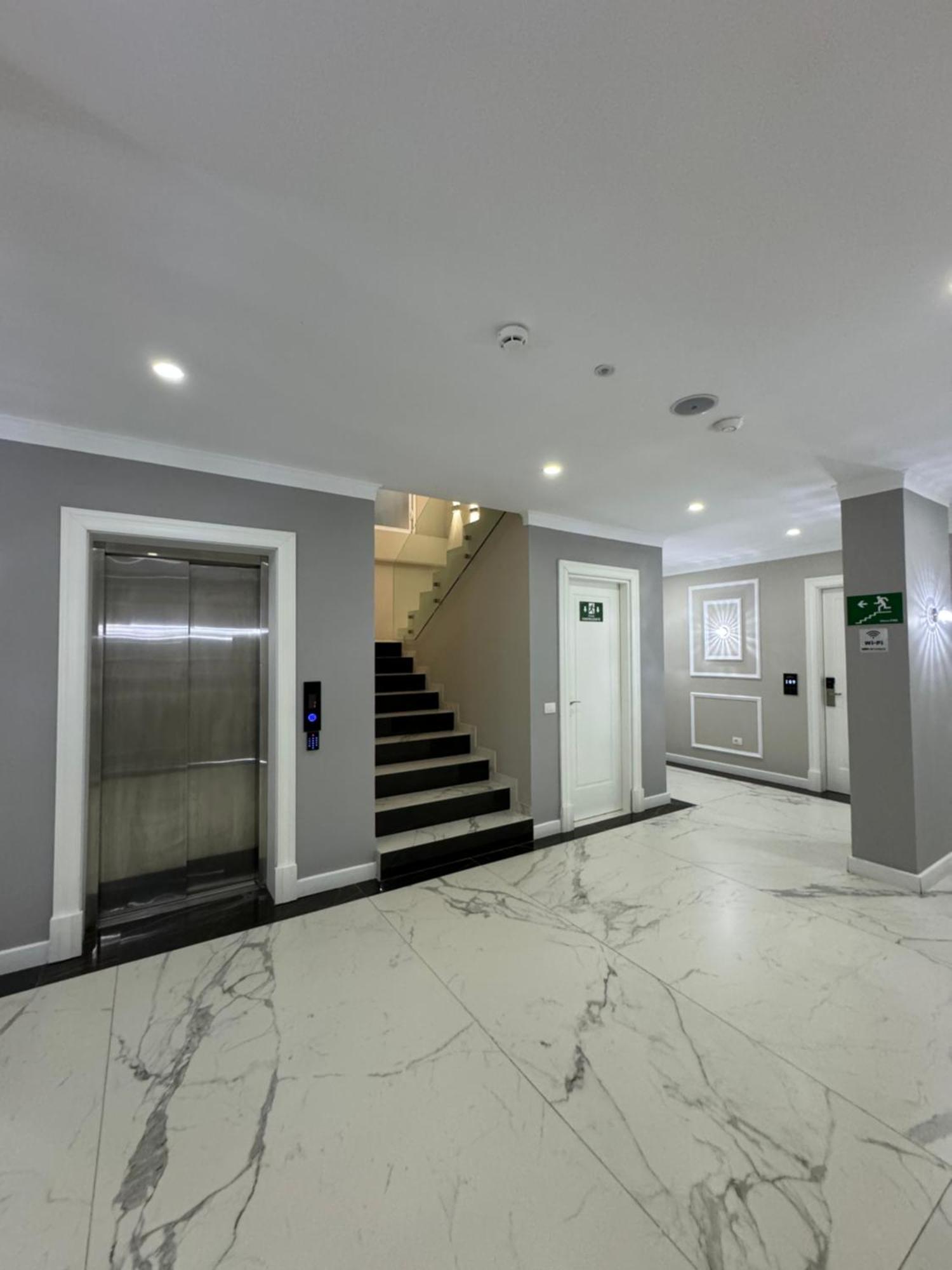 Hotel Britania Wlora Zewnętrze zdjęcie